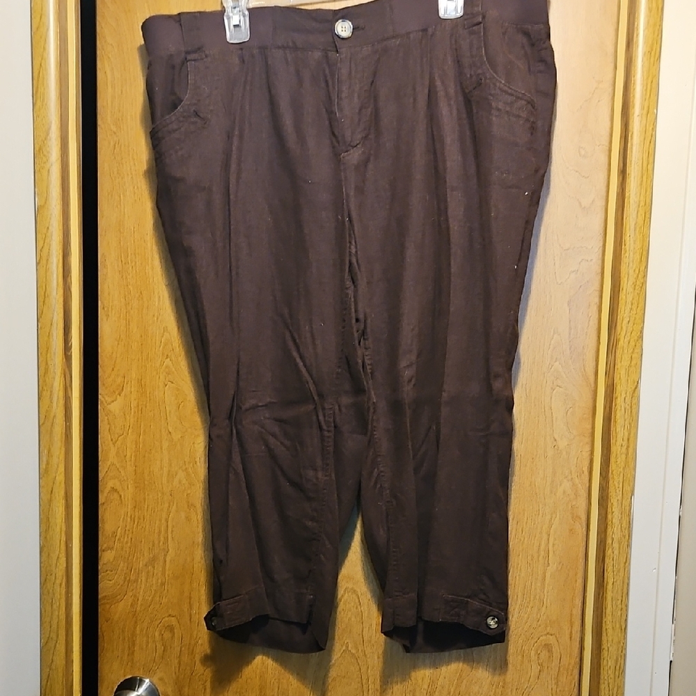 CJ Banks Dark Brown Capris